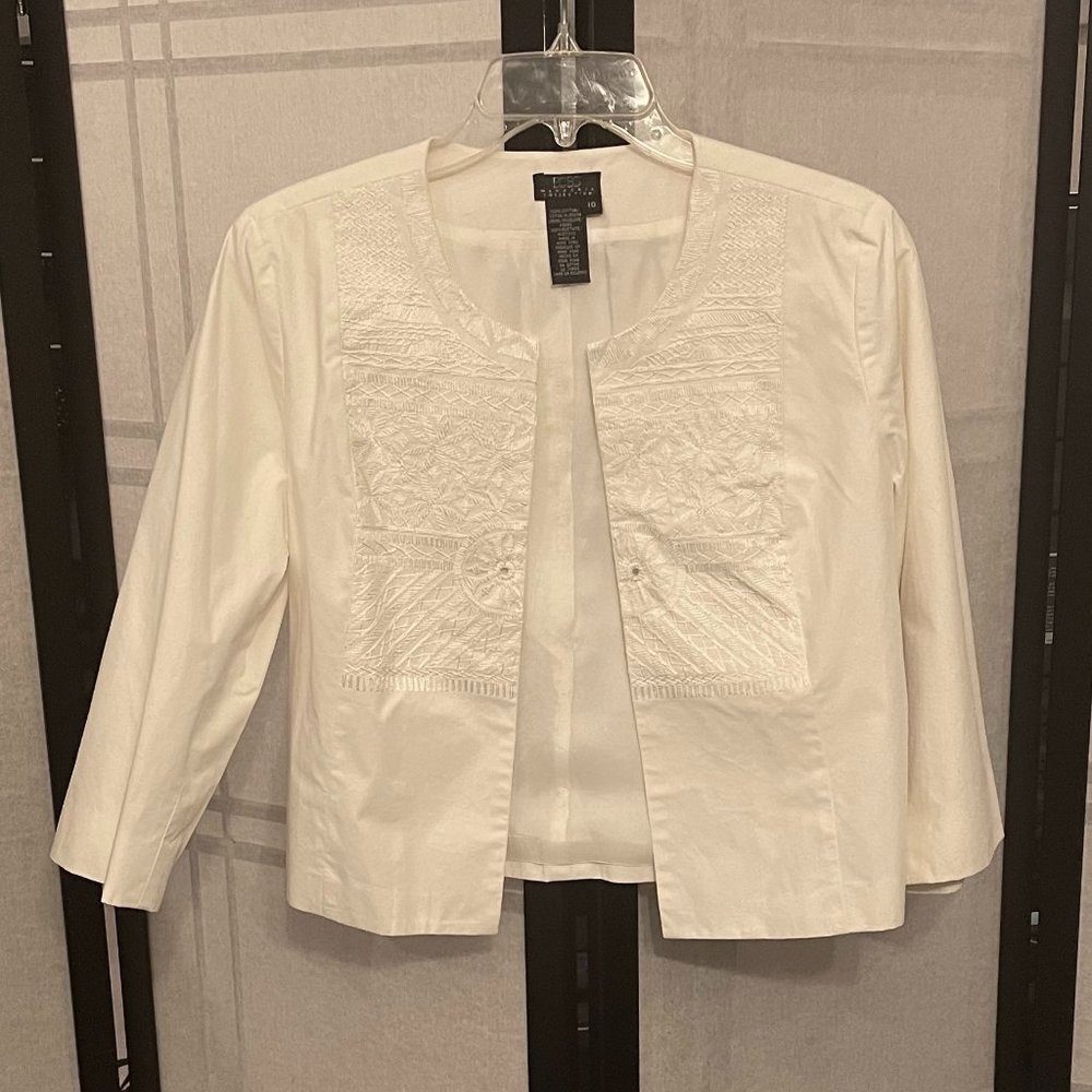 BCBGMaxAzria White Cropped Blazer Jacket With 3/4 Sleeves